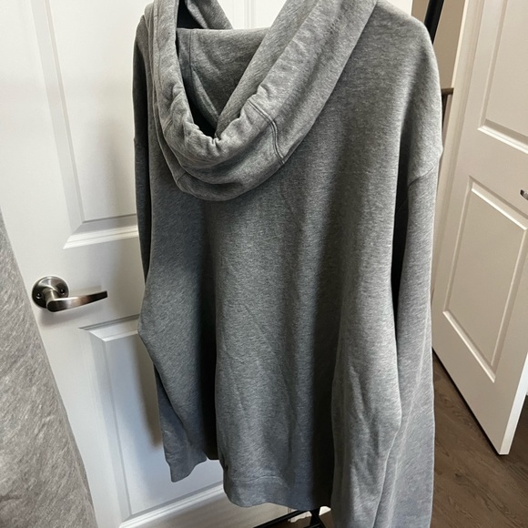 Versace Graphic Print V-Neck Hoodie - Picture 3 of 7